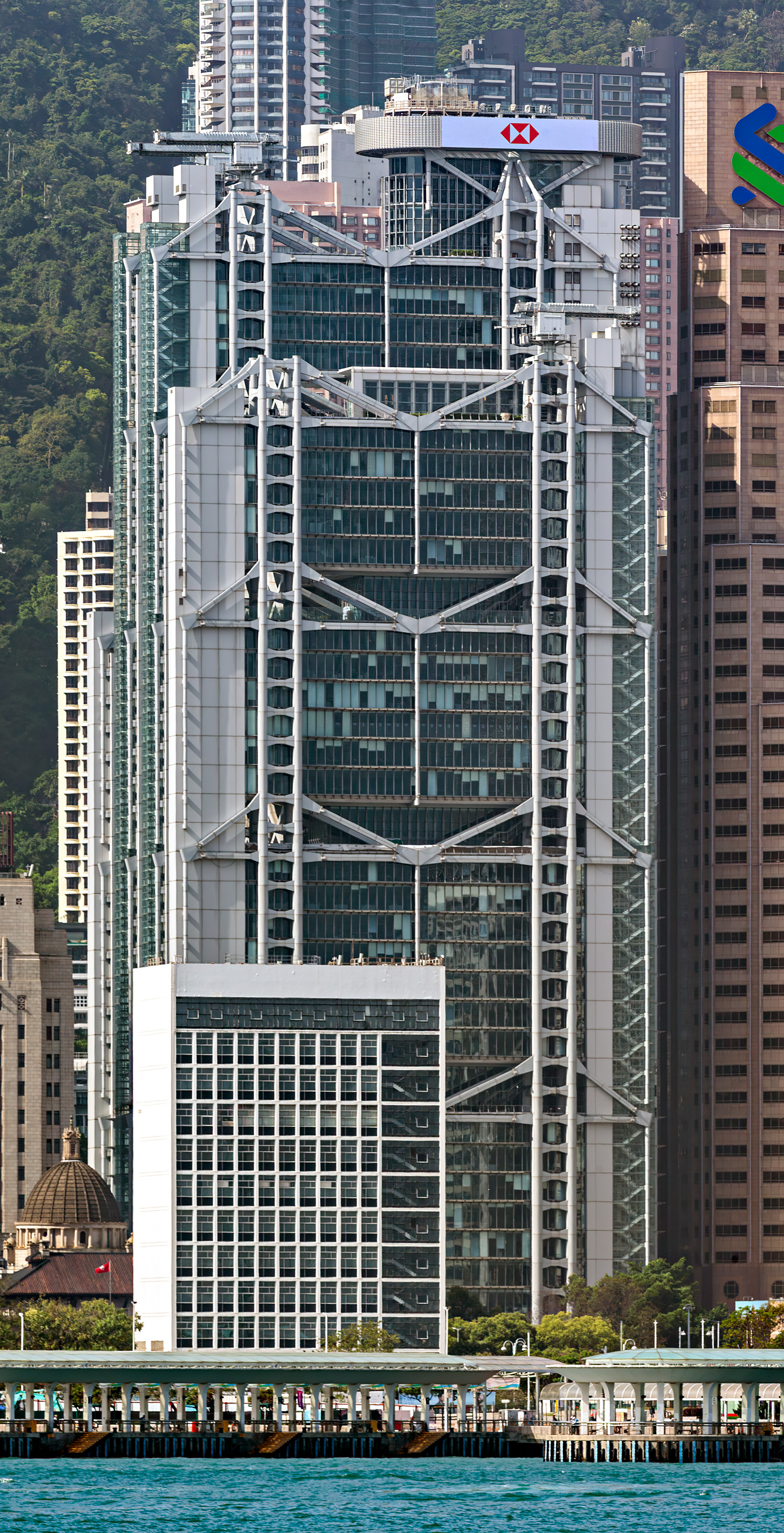 HSBC Headquarters, Hong Kong - View across Victoria Harbour. © Mathias Beinling